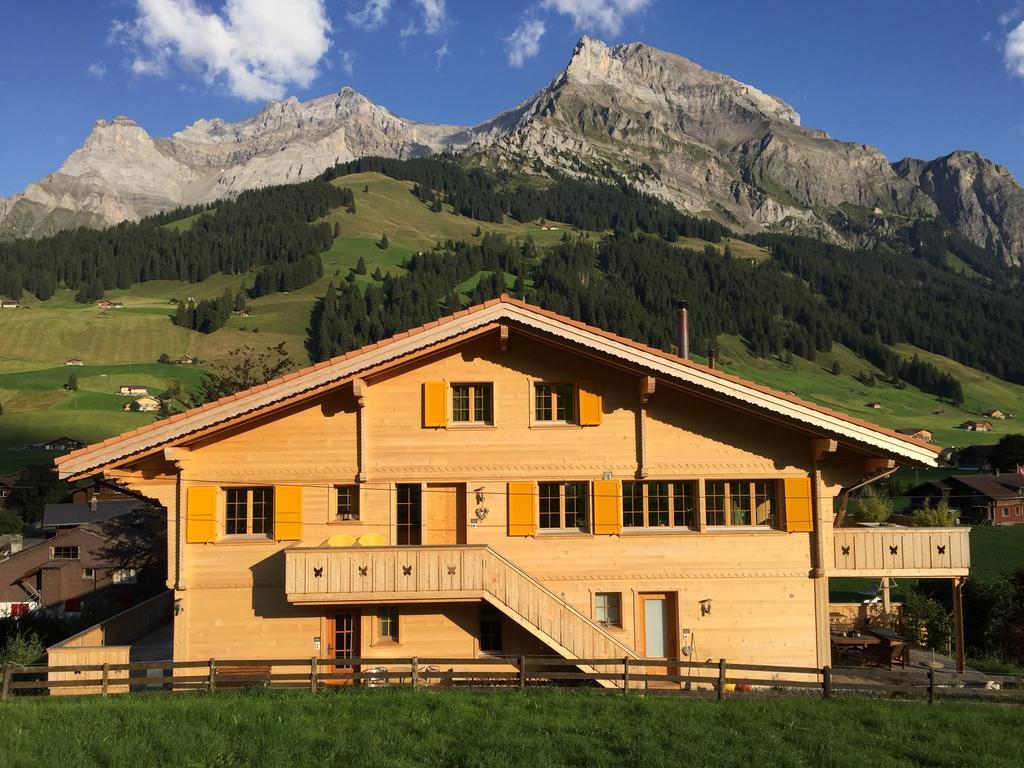 Chalet Butterfly อาเดลโบเดิน ภายนอก รูปภาพ